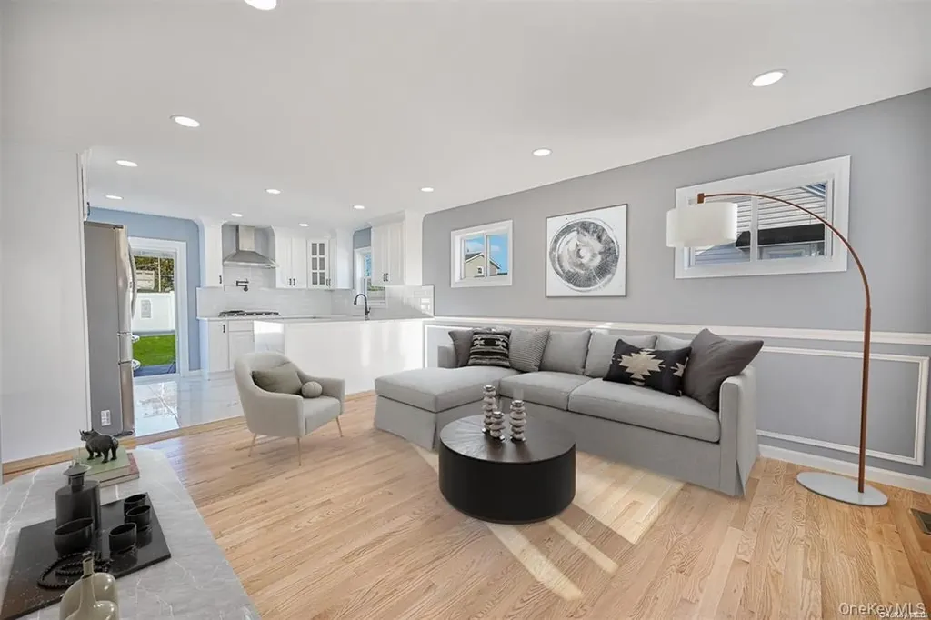 253 Meyer Avenue Valley Stream NY 11580