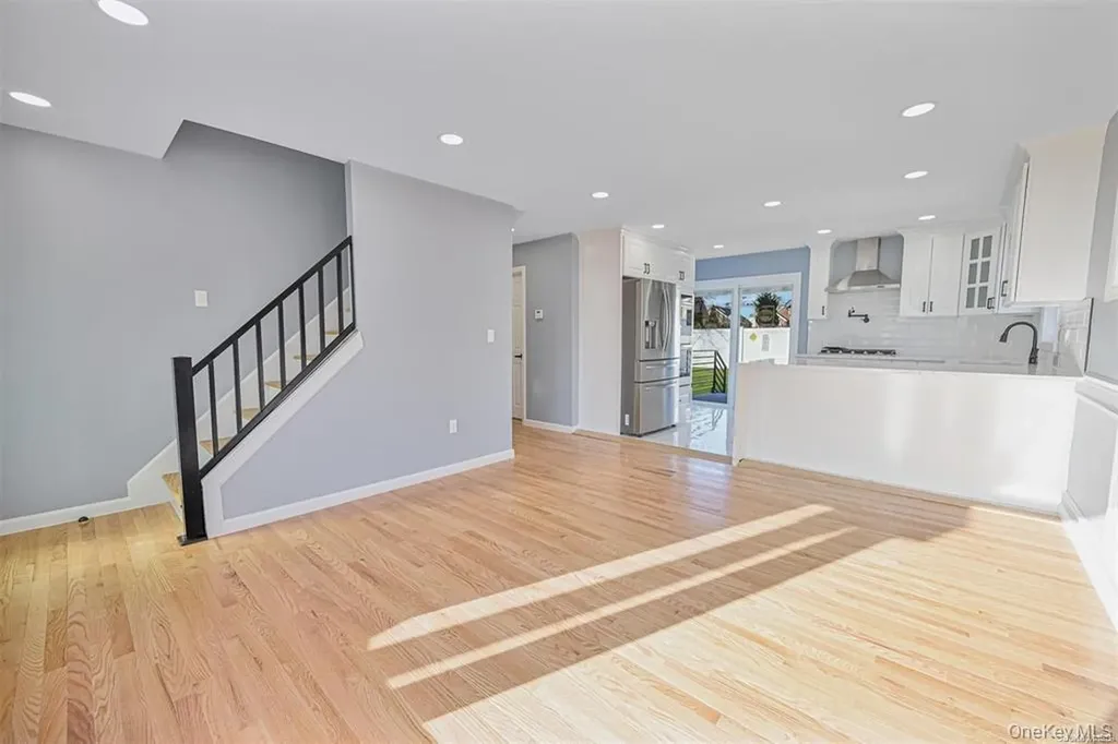 253 Meyer Avenue Valley Stream NY 11580