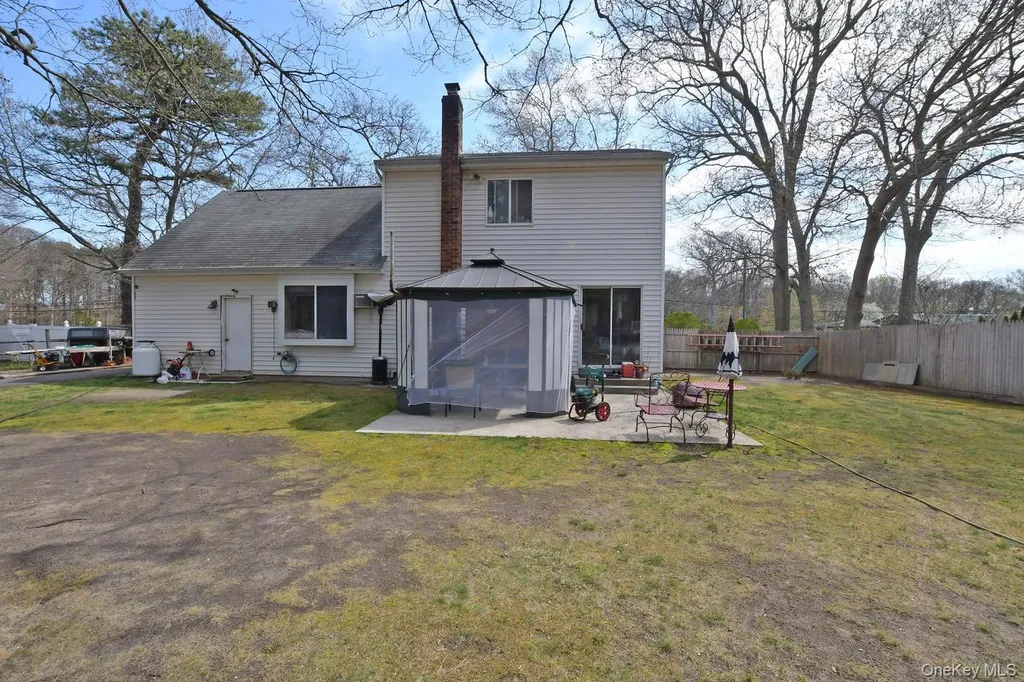 78 N Bicycle Path Selden NY 11784