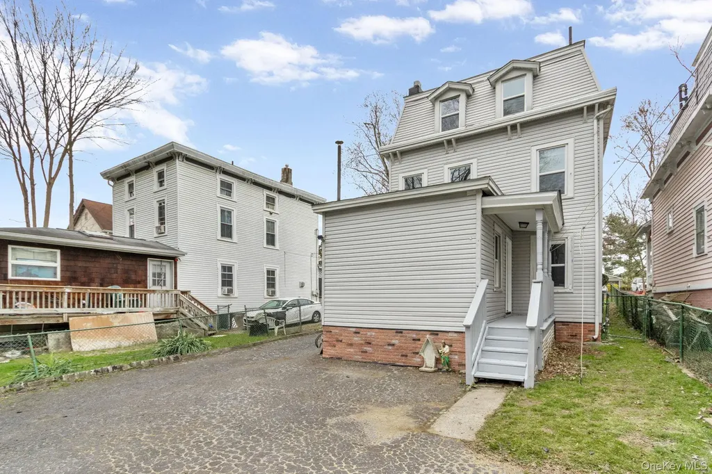 44 Glenwood Avenue Poughkeepsie NY 12603