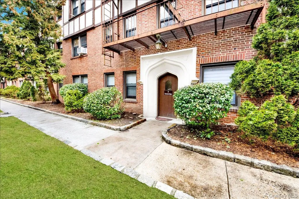 7 Greenridge Avenue White Plains NY 10605