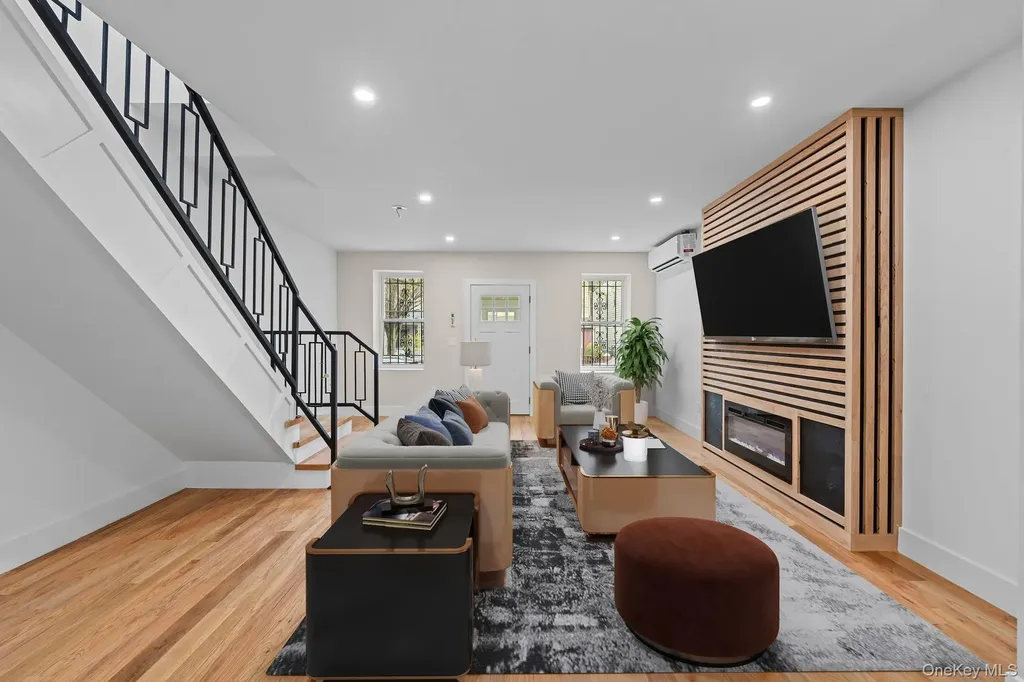 518 E 29th Street Brooklyn NY 11210