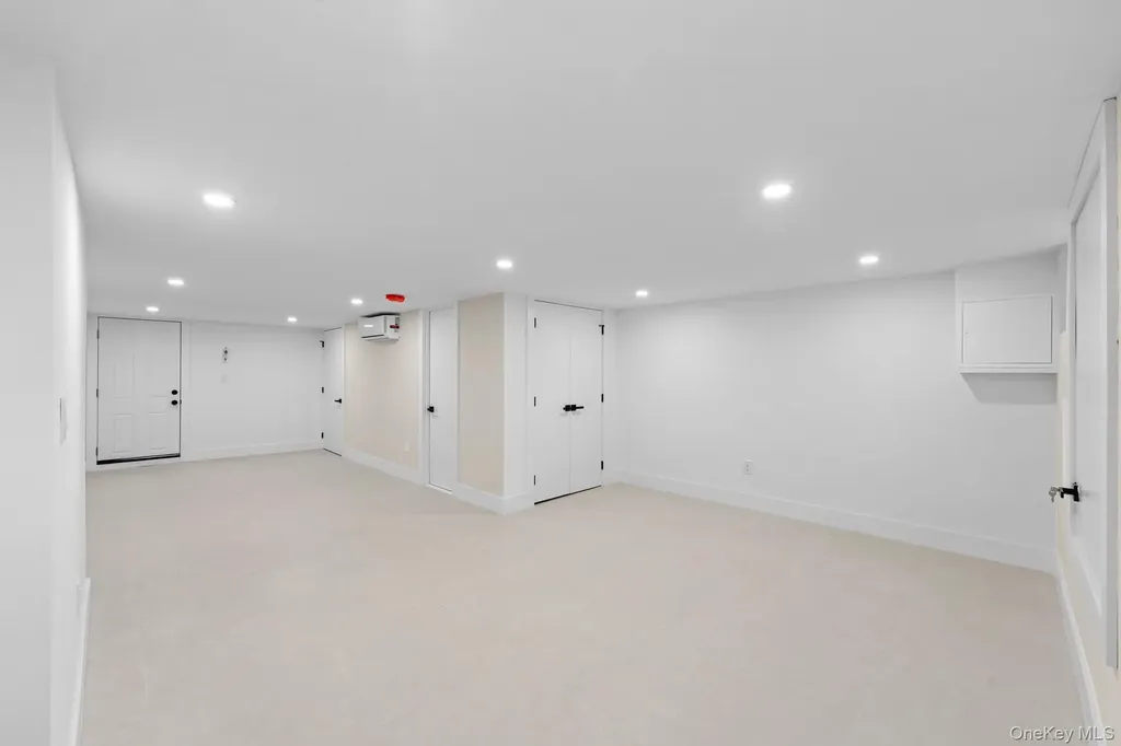 518 E 29th Street Brooklyn NY 11210