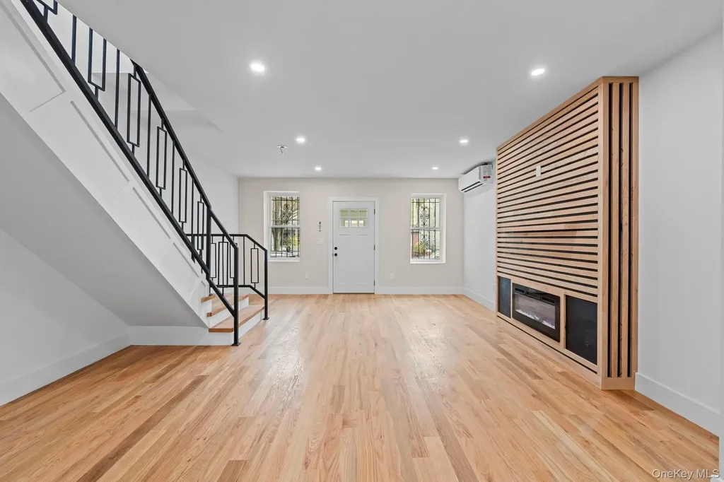 518 E 29th Street Brooklyn NY 11210
