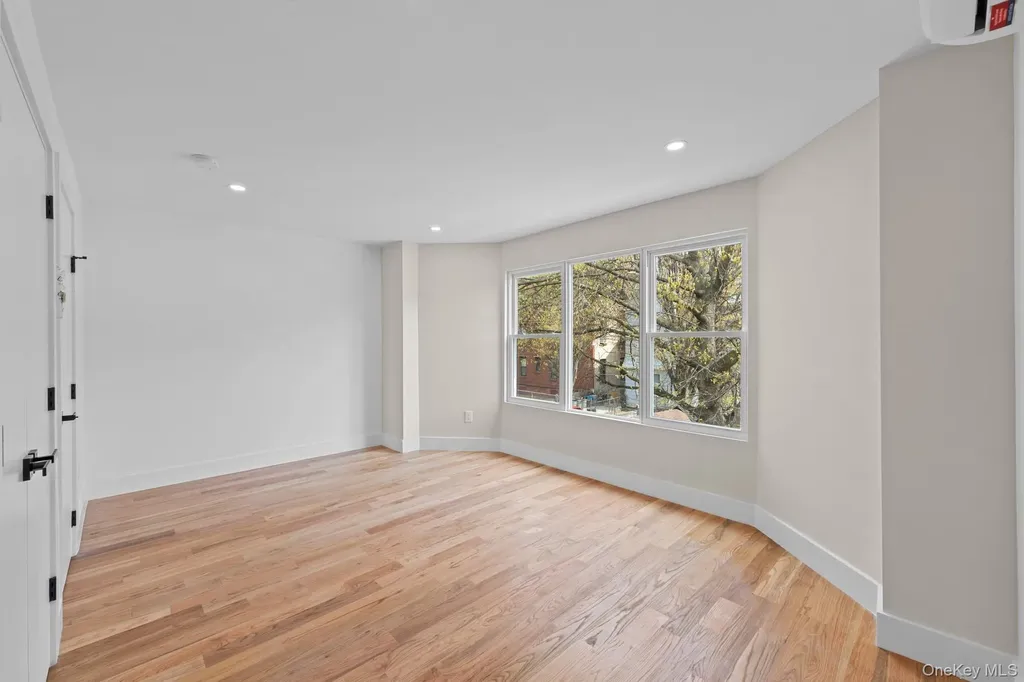 518 E 29th Street Brooklyn NY 11210