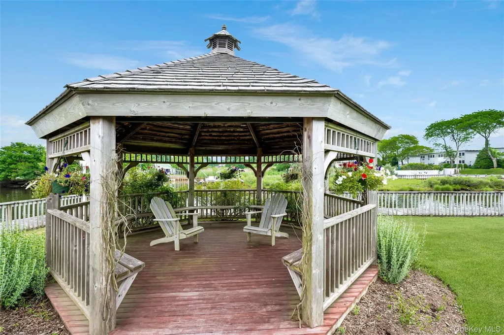 3004 Mitchell Road Westhampton Beach NY 11978