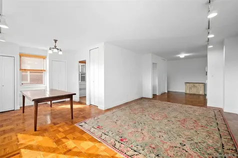 230 Garth Road Scarsdale NY 10583
