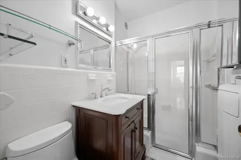 230 Garth Road Scarsdale NY 10583