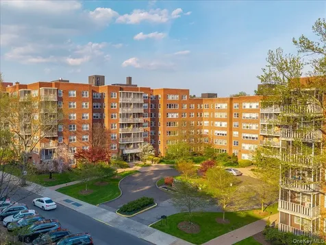 230 Garth Road Scarsdale NY 10583