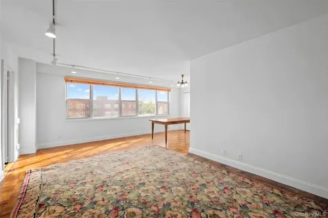 230 Garth Road Scarsdale NY 10583