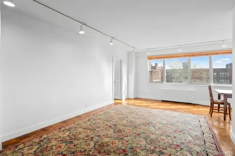 230 Garth Road Scarsdale NY 10583
