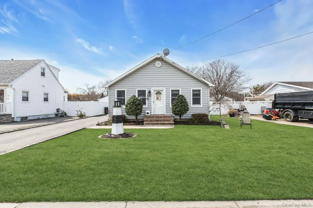 39 Ocean Avenue Blue Point NY 11715