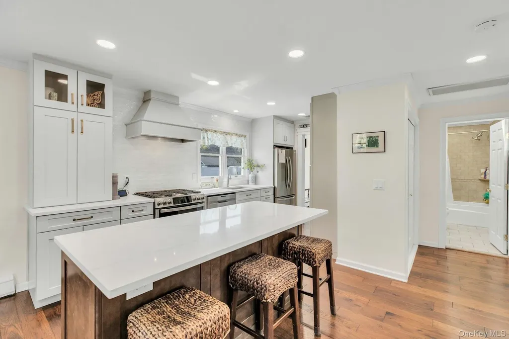 39 Ocean Avenue Blue Point NY 11715
