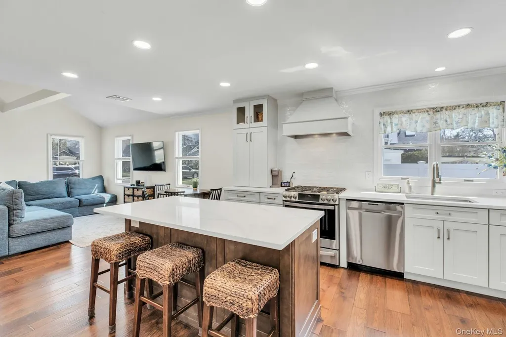 39 Ocean Avenue Blue Point NY 11715