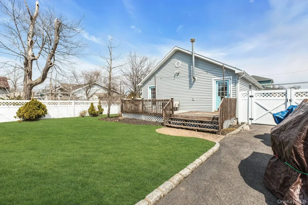 39 Ocean Avenue Blue Point NY 11715