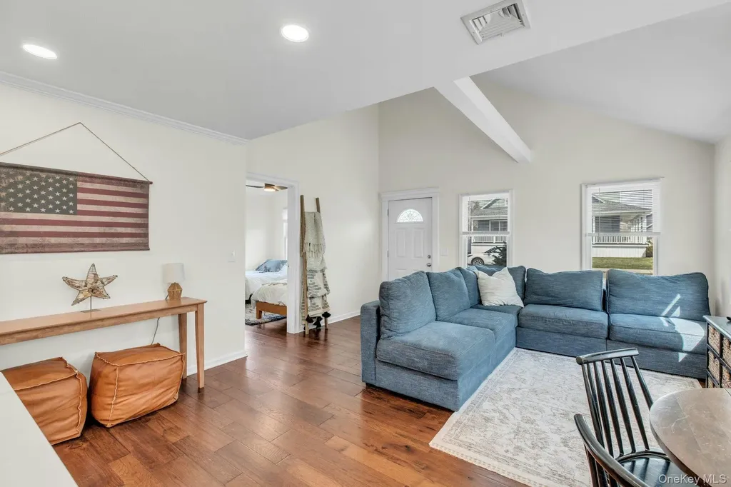 39 Ocean Avenue Blue Point NY 11715