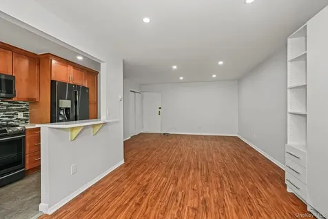 2221 Palmer Avenue New Rochelle NY 10801