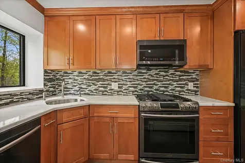2221 Palmer Avenue New Rochelle NY 10801