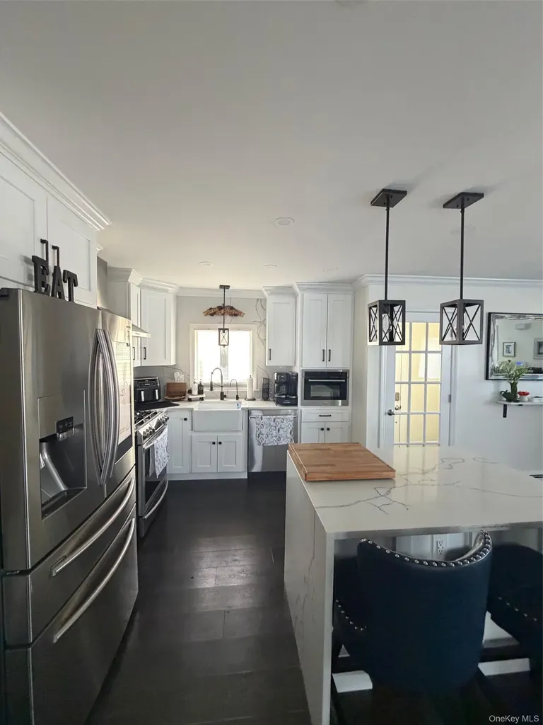 1580 N Jerusalem Road Merrick NY 11566