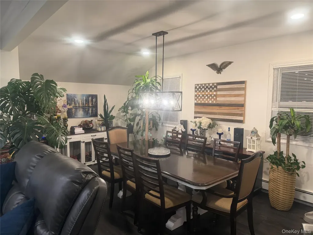 1580 N Jerusalem Road Merrick NY 11566