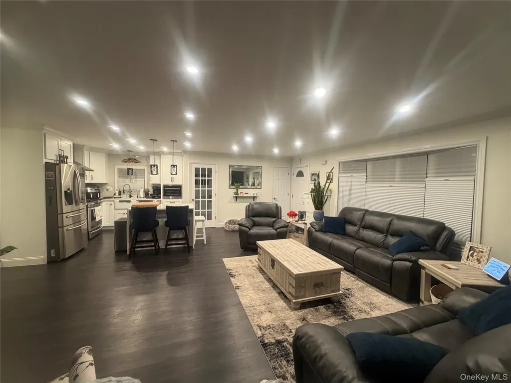 1580 N Jerusalem Road Merrick NY 11566