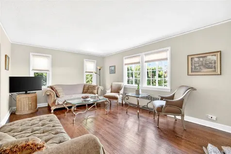 307 Hollywood Avenue Tuckahoe NY 10707