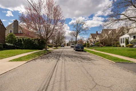 307 Hollywood Avenue Tuckahoe NY 10707