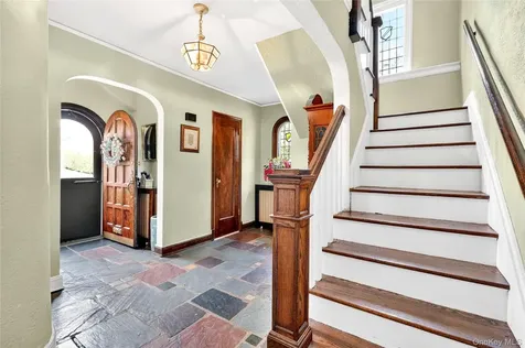307 Hollywood Avenue Tuckahoe NY 10707