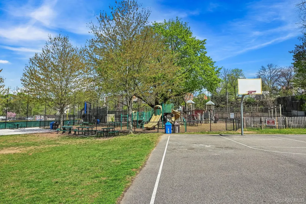 260 Garth Road Scarsdale NY 10583