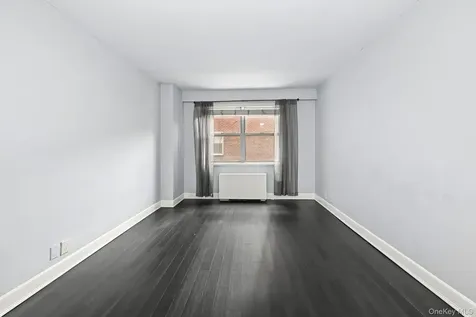 260 Garth Road Scarsdale NY 10583