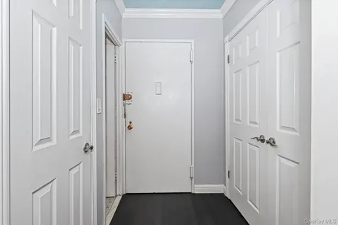 260 Garth Road Scarsdale NY 10583