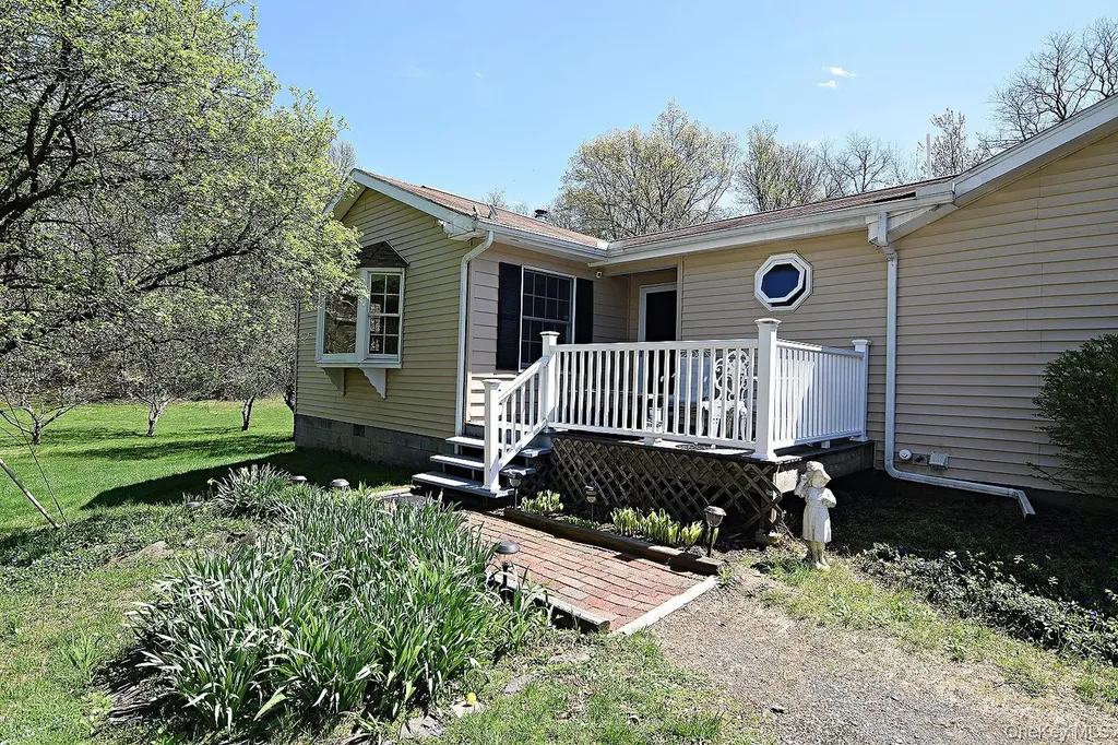 32 Old Route 199 Red Hook NY 12571