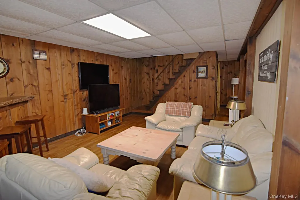 32 Old Route 199 Red Hook NY 12571