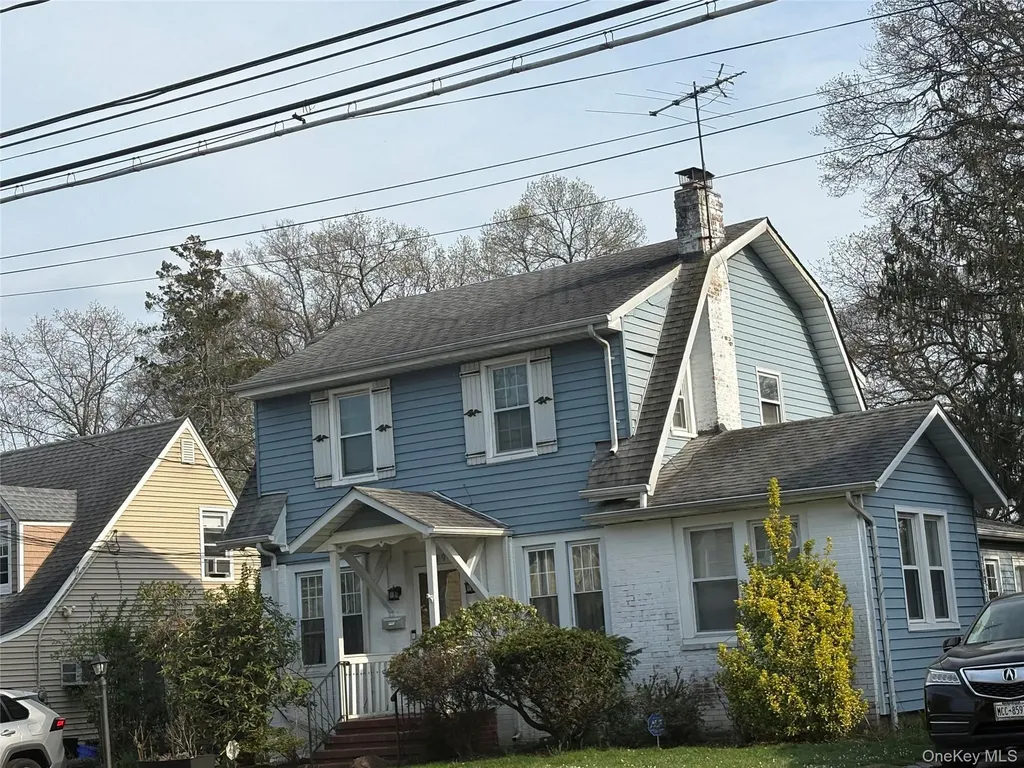 189 N Evans Avenue Freeport NY 11520