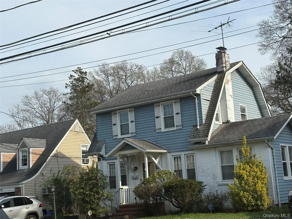 189 N Evans Avenue Freeport NY 11520