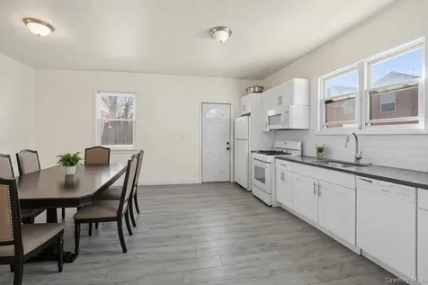 2710 Lurting Avenue Bronx NY 10469
