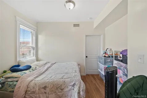 2710 Lurting Avenue Bronx NY 10469