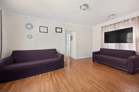 2710 Lurting Avenue Bronx NY 10469