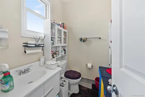 2710 Lurting Avenue Bronx NY 10469