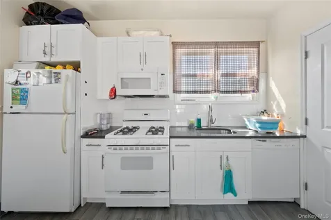 2710 Lurting Avenue Bronx NY 10469