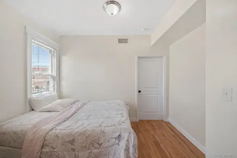 2710 Lurting Avenue Bronx NY 10469
