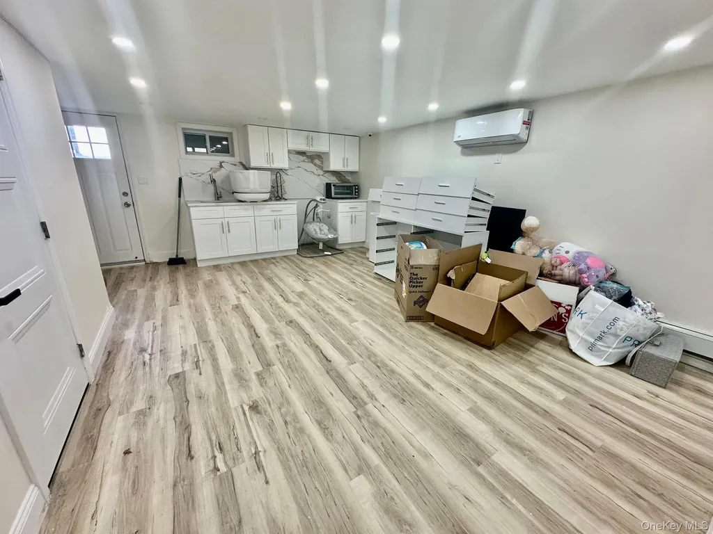 13762 70th Road Flushing NY 11367