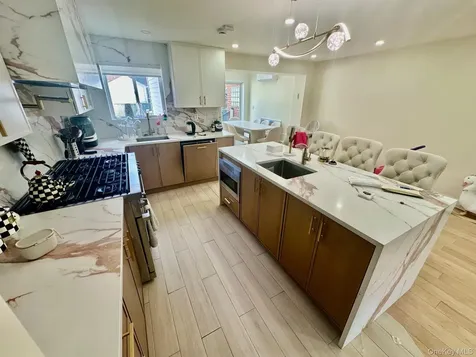 13762 70th Road Kew Garden Hills NY 11367