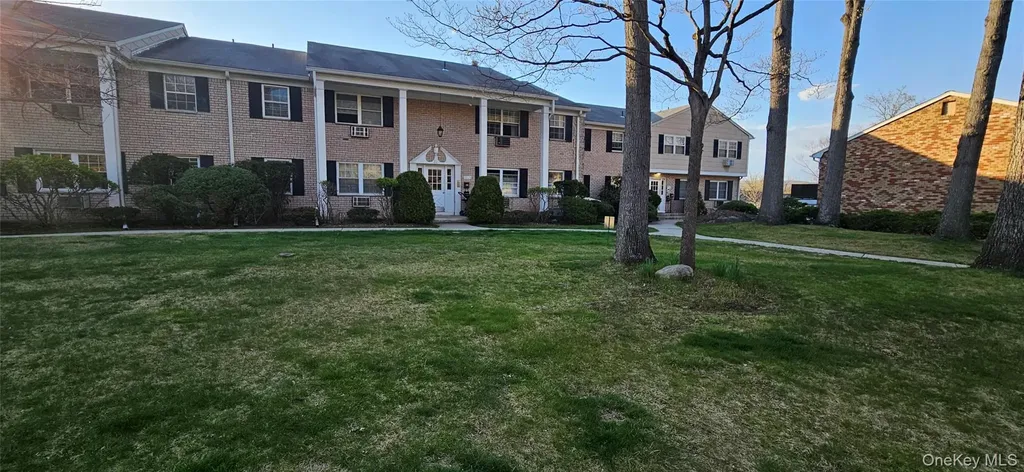 276 Parkside Drive Suffern NY 10901