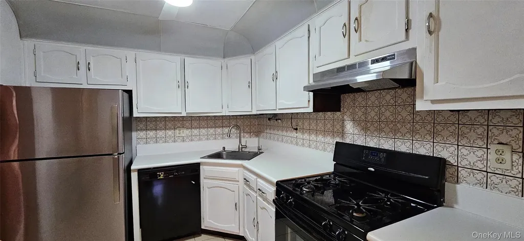 276 Parkside Drive Suffern NY 10901