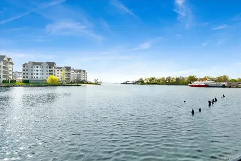 2 Harbor Lane New Rochelle NY 10805