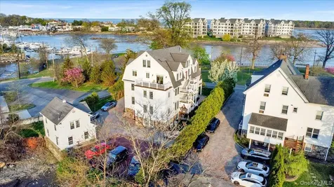 2 Harbor Lane New Rochelle NY 10805