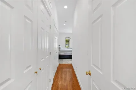 2 Harbor Lane New Rochelle NY 10805