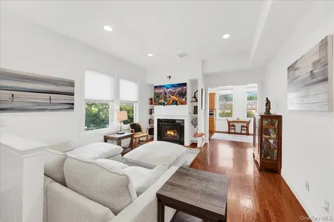 2 Harbor Lane New Rochelle NY 10805