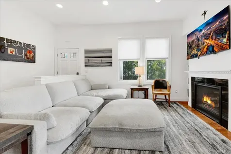 2 Harbor Lane New Rochelle NY 10805